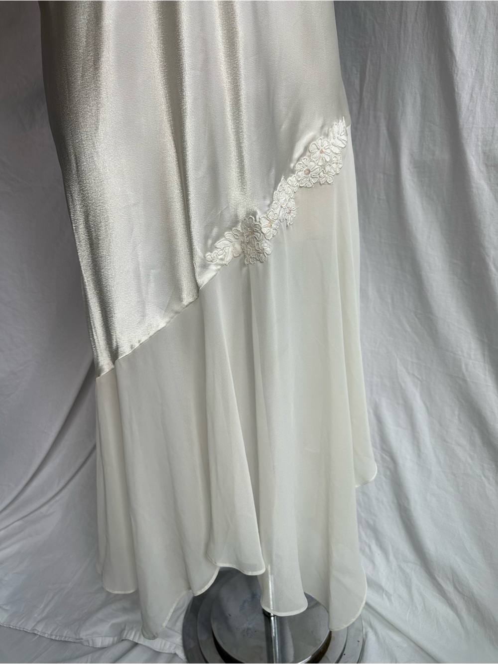 RARE Vintage Oscar de la Renta Pink Label Ivory Satin Chiffon Nightgown Slip - M - Picture 3 of 11